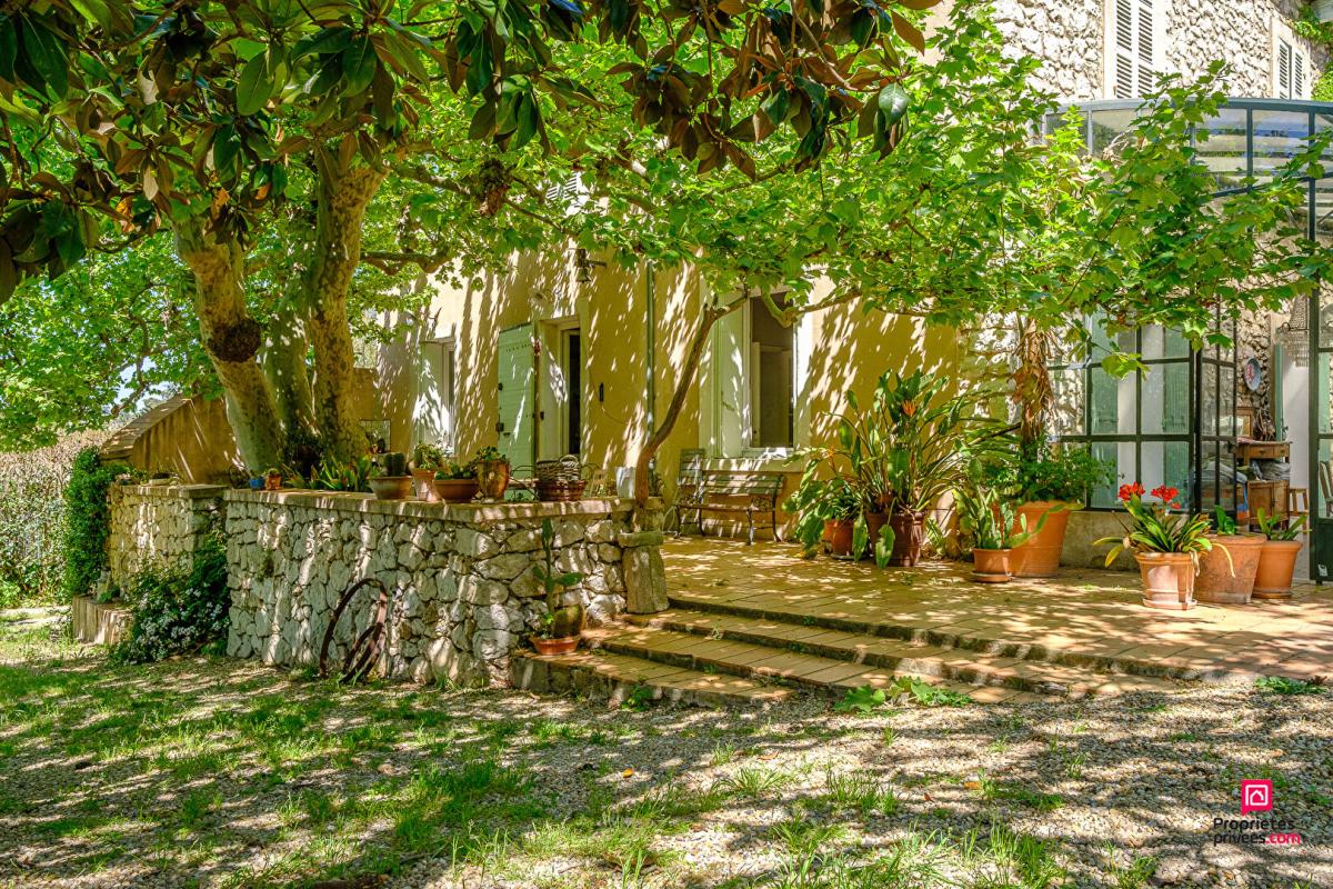 MARSEILLE-11E-ARRONDISSEMENT Maison 10 pièce(s) 330 m2 avec terrain 4000 m² et Piscine 6