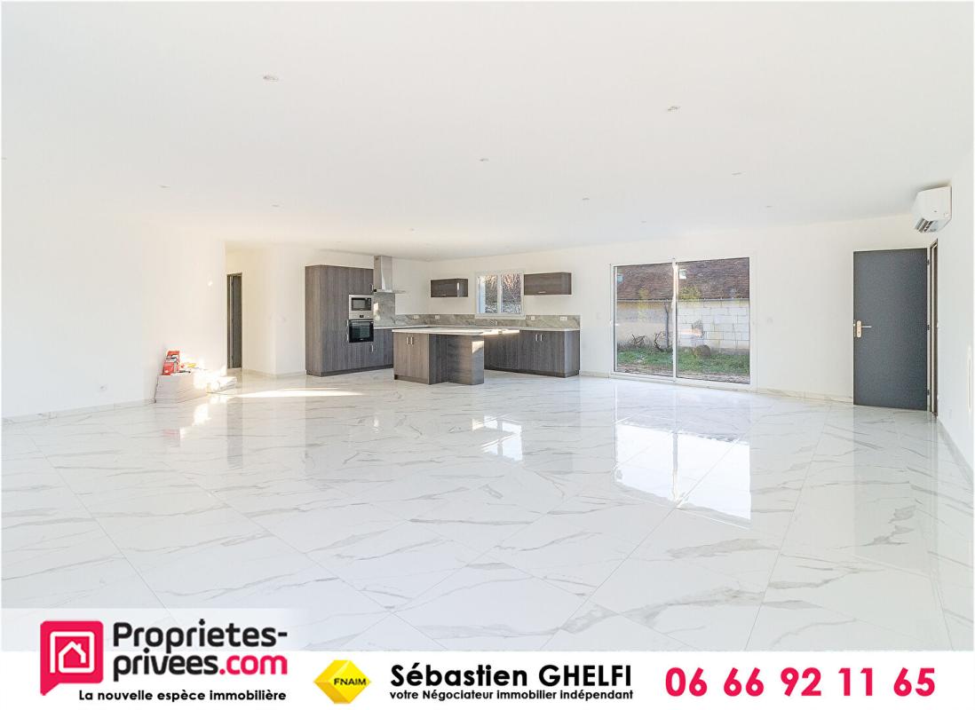 CONTRES belle maison de plain pied avec grande salle de vie d'environ 80 m² 5