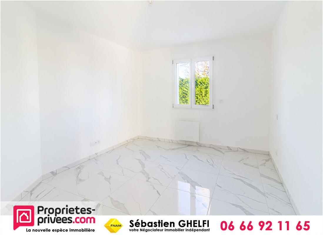 CONTRES belle maison de plain pied avec grande salle de vie d'environ 80 m² 7