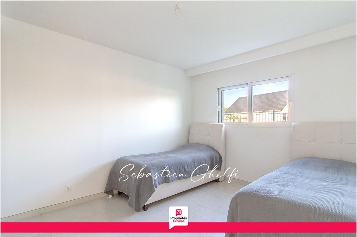 ROMORANTIN-LANTHENAY belle maison de plain-pied avec 4 chambres dont 1 suite avec garage 15