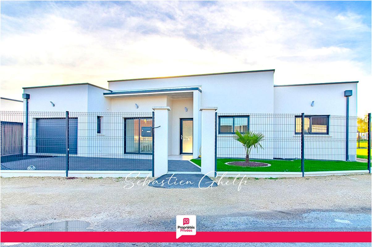 ROMORANTIN-LANTHENAY belle maison de plain-pied avec 4 chambres dont 1 suite avec garage 17