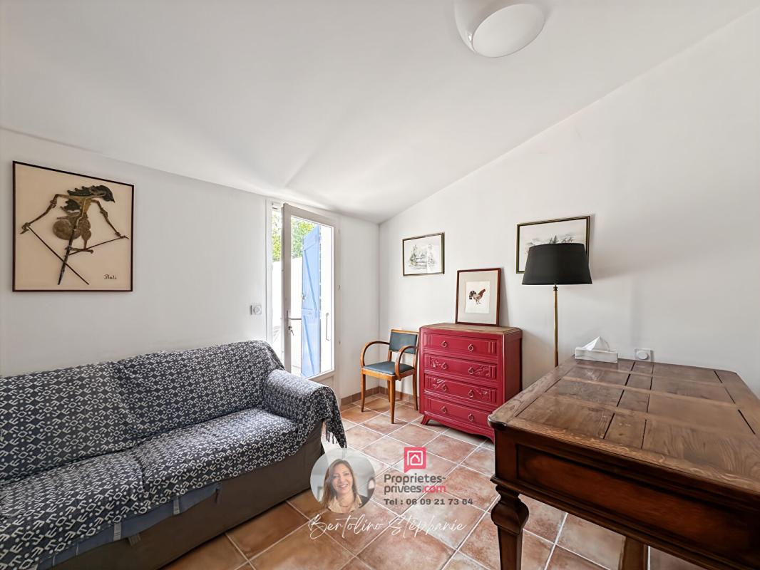 TRANS-EN-PROVENCE Maison plain-pied rénovée avec piscine 12