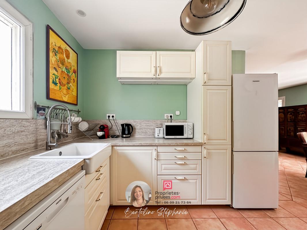 TRANS-EN-PROVENCE Maison plain-pied rénovée avec piscine 7