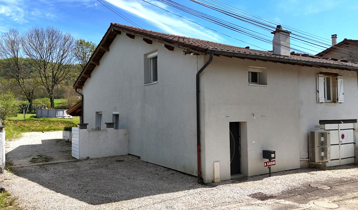 CHAVANNES-SUR-SURAN Maison de village rénovée avec jardin - 5 chambres - Au coeur du Revermont 1