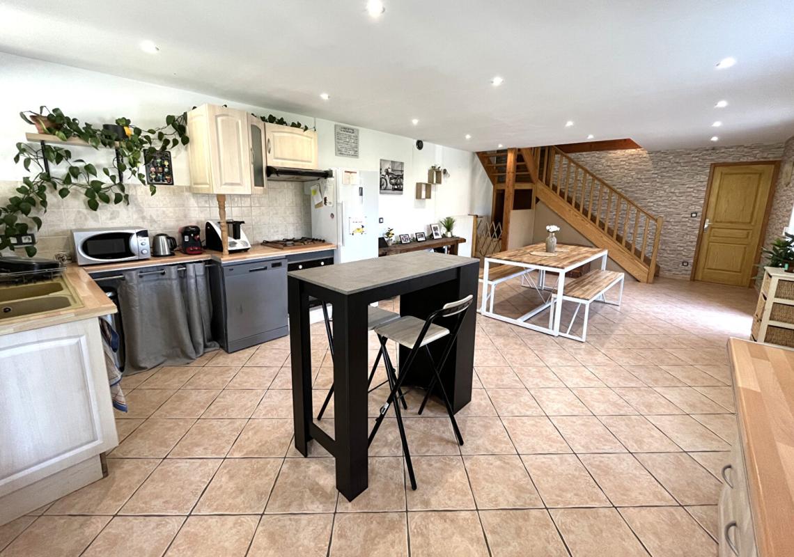 CHAVANNES-SUR-SURAN Maison de village rénovée avec jardin - 5 chambres - Au coeur du Revermont 2