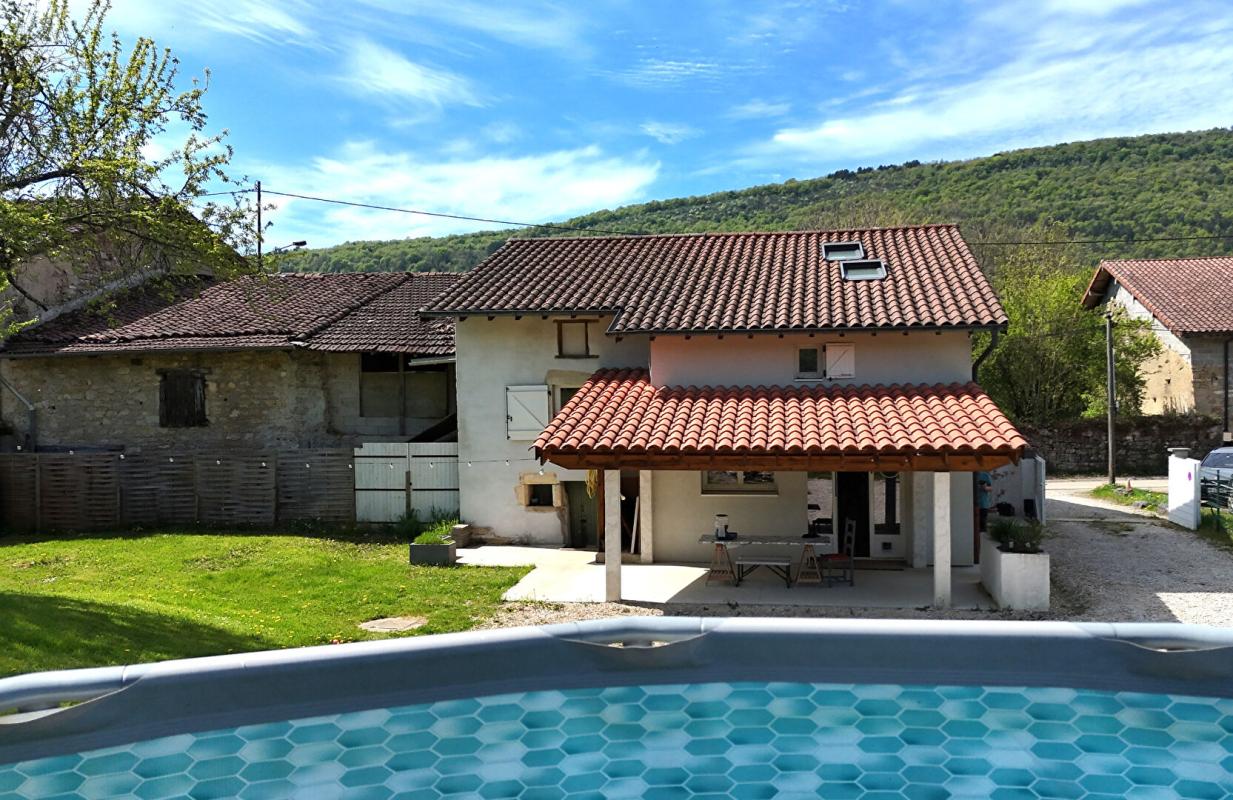 CHAVANNES-SUR-SURAN Maison de village rénovée avec jardin - 5 chambres - Au coeur du Revermont 4