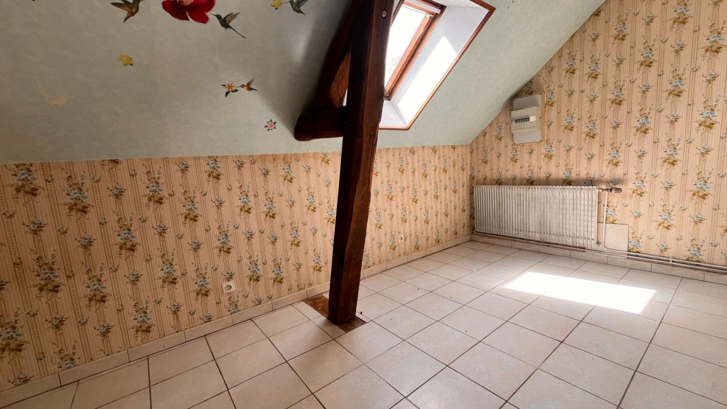 CHATEAU-DU-LOIR Maison Montval Sur Loir 5 pièce(s) 121 m2  - 3 chambres 11