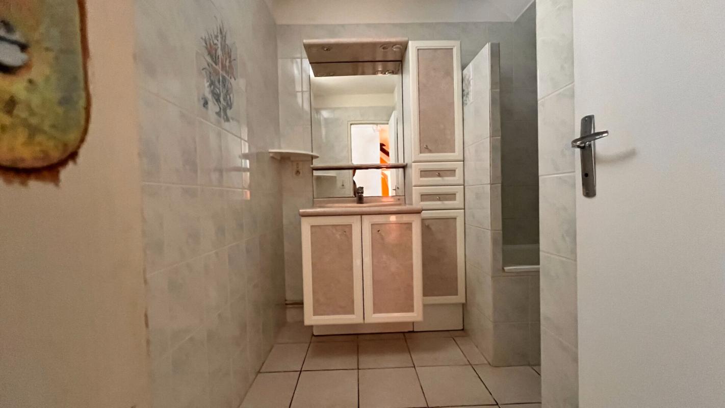 CHATEAU-DU-LOIR Maison Montval Sur Loir 5 pièce(s) 121 m2  - 3 chambres 12