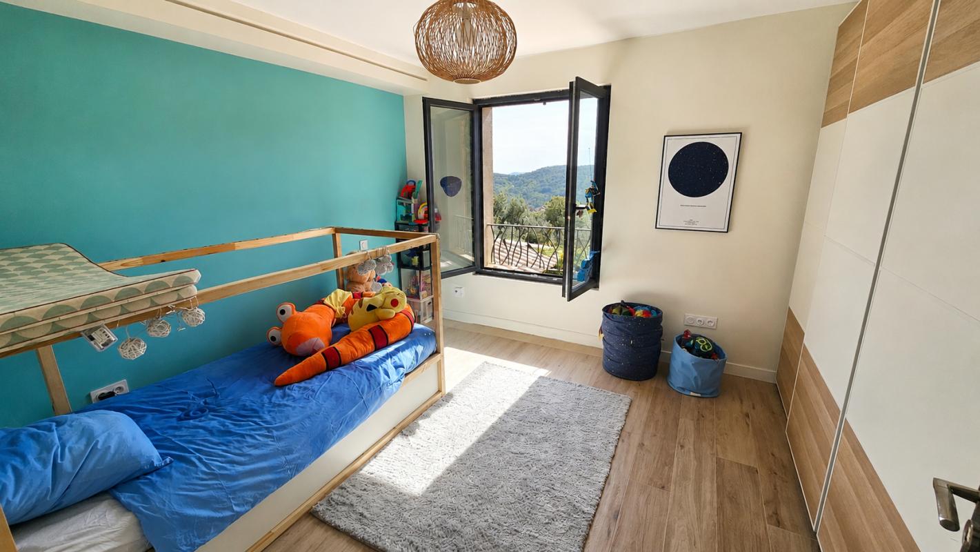 CLAVIERS Claviers , Var . Villa contemporaine avec vue dégagée, piscine et terrain de 5800 m² 13