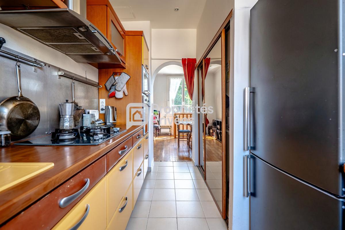 CACHAN Maison familiale ensoleillée de 126m² habitable (161m² au sol) sur terrain de 294 m² à Cachan 9