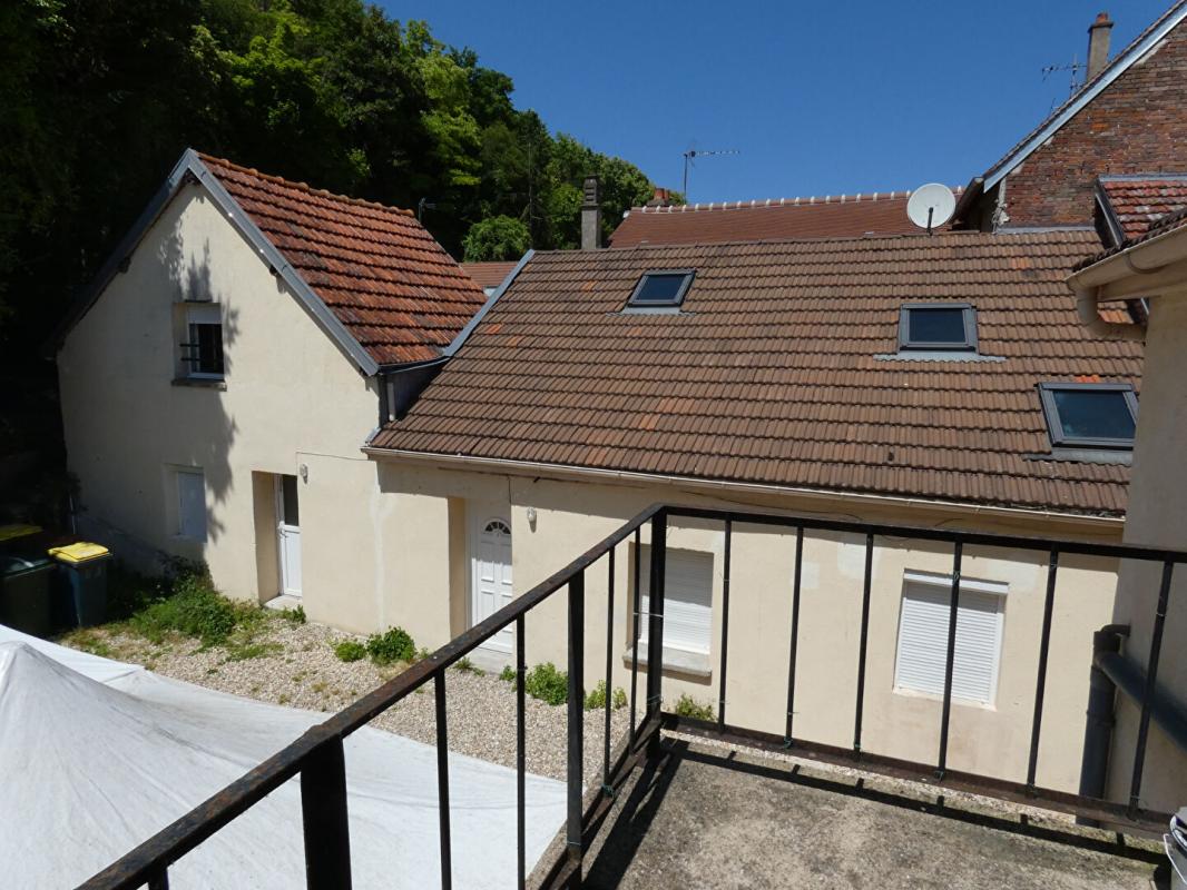IVRY-LA-BATAILLE Immeuble de rapport 12