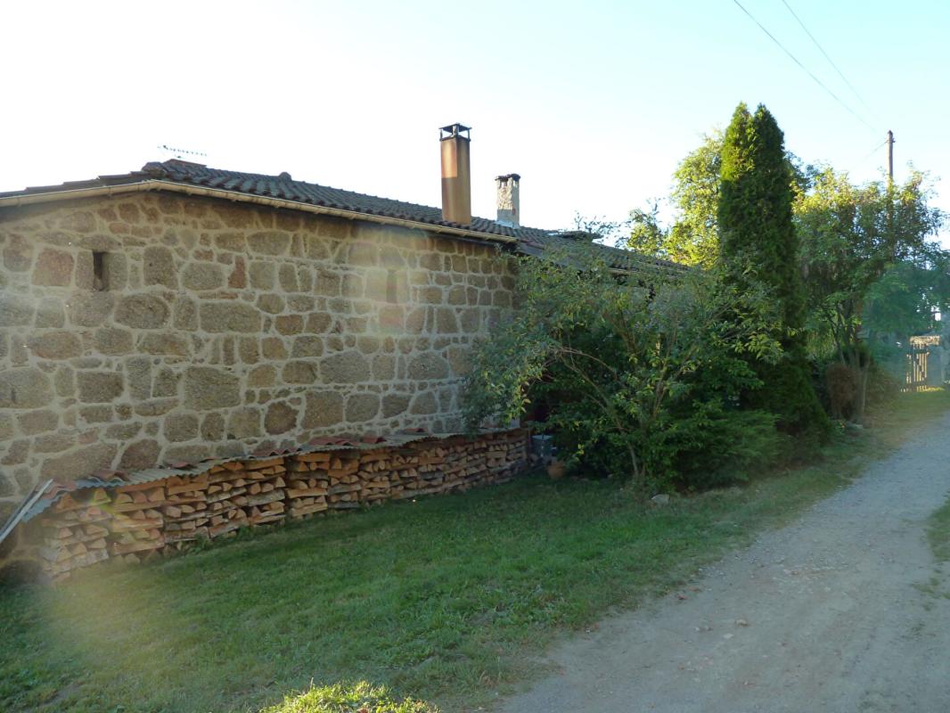 SAINT-DIDIER-SUR-ROCHEFORT Maison St Didier Sur Rochefort 15