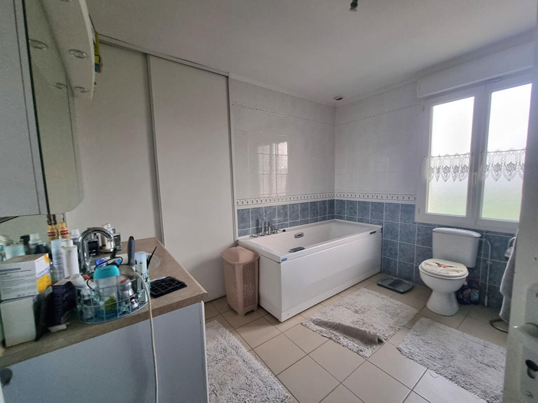 ORIGNY-EN-THIERACHE Maison Origny En Thierache 5 pièce(s) 100 m2 4