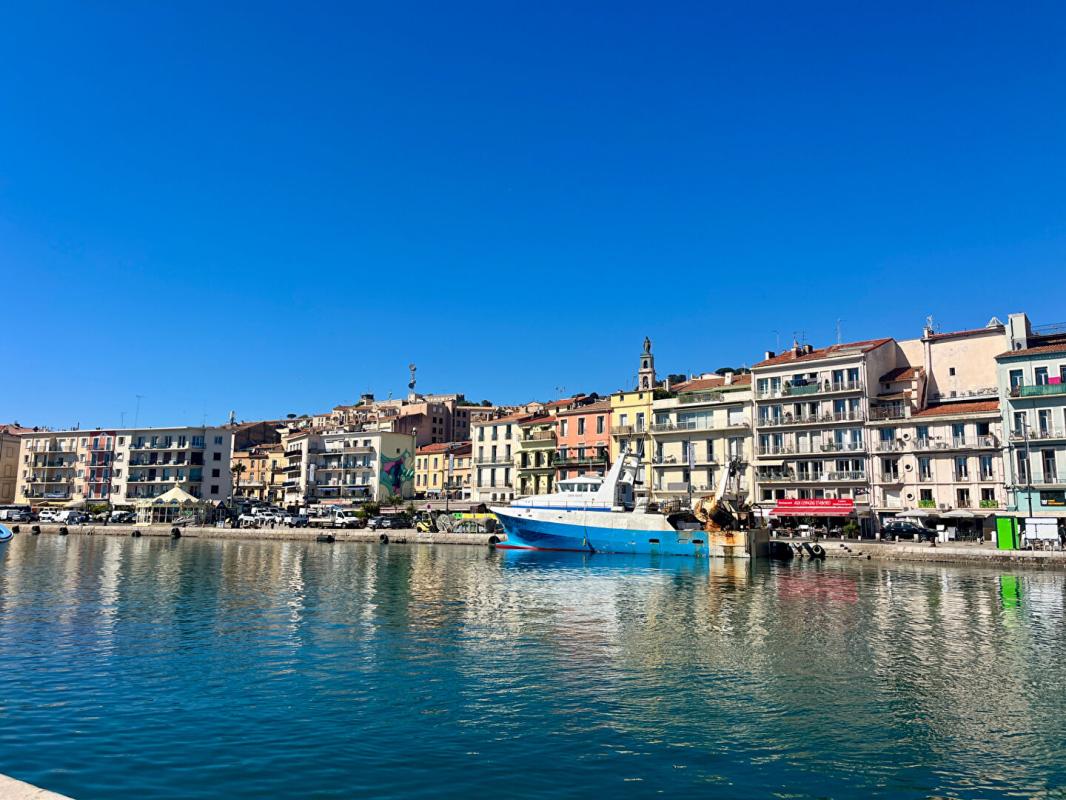 SETE Sète dans quartier prisé face à la mer ! 10
