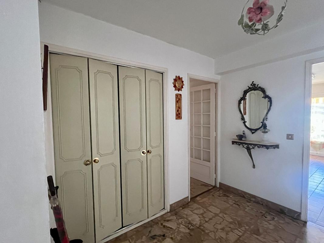 SETE Sète dans quartier prisé face à la mer ! 12