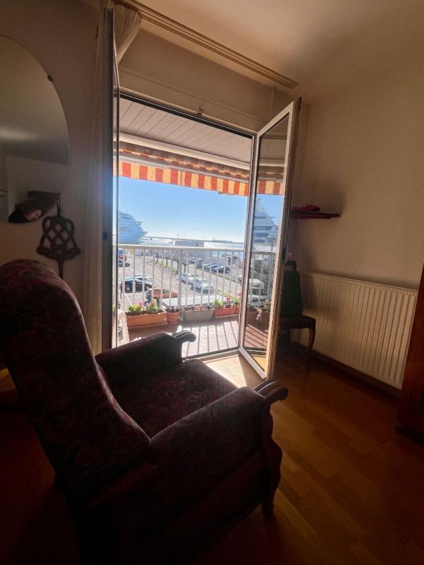 SETE Sète dans quartier prisé face à la mer ! 13