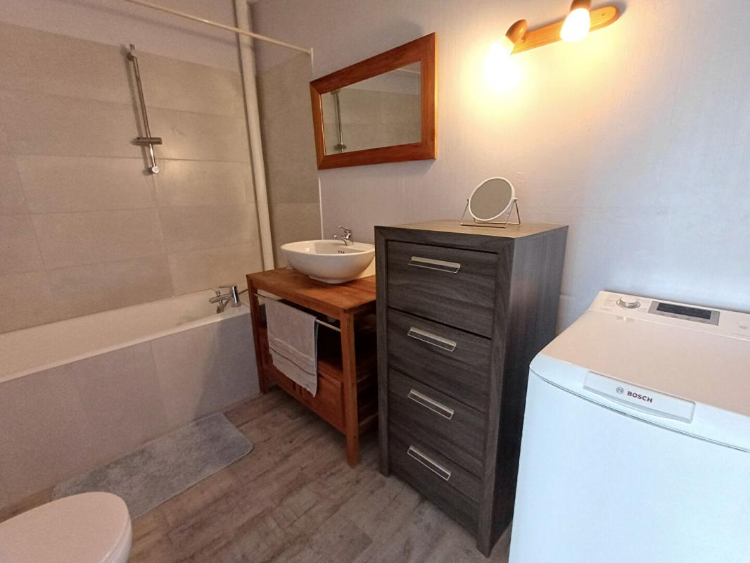 PERPIGNAN Grand T2 rénové dernier étage-vue dégagée Canigou- ascenseur, cave et parking, quartier des fleurs 6