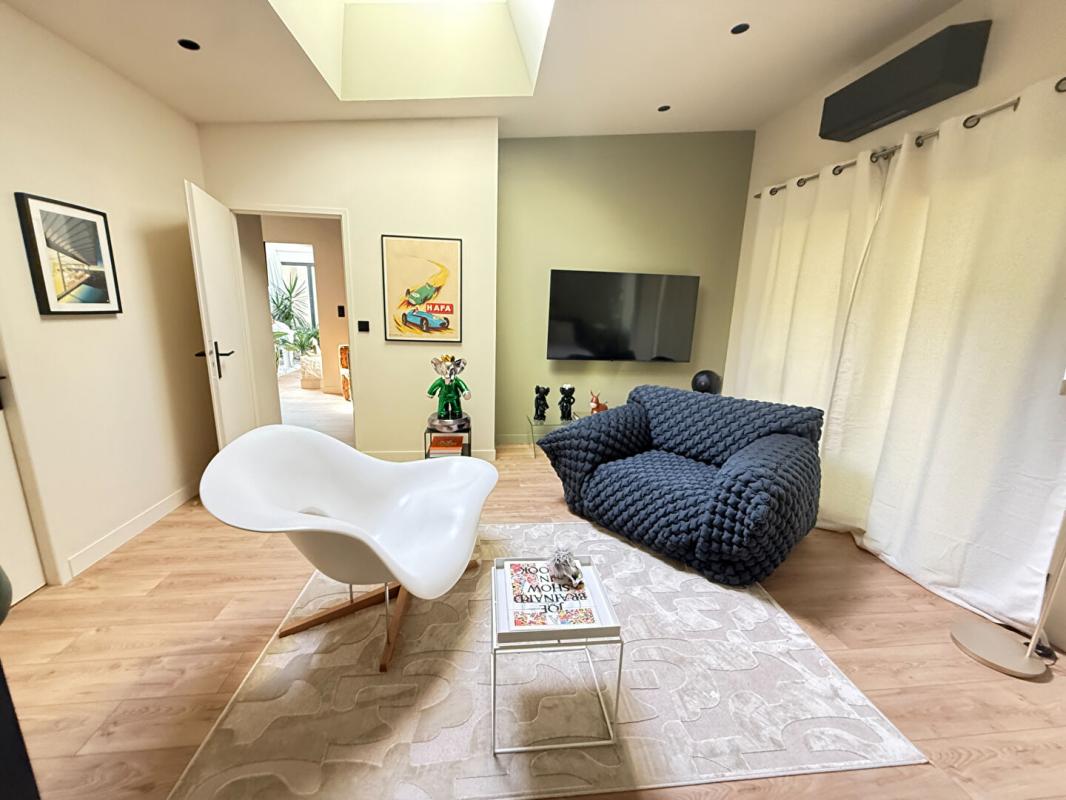 VOEUIL-ET-GIGET Maison d'architecte 200 m2 15