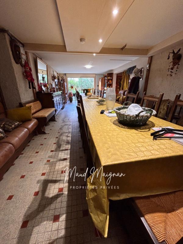 SEGRE Propriété familiale, très beaux volumes, piscine et atelier, cadre calme et sans vis-à-vis 13