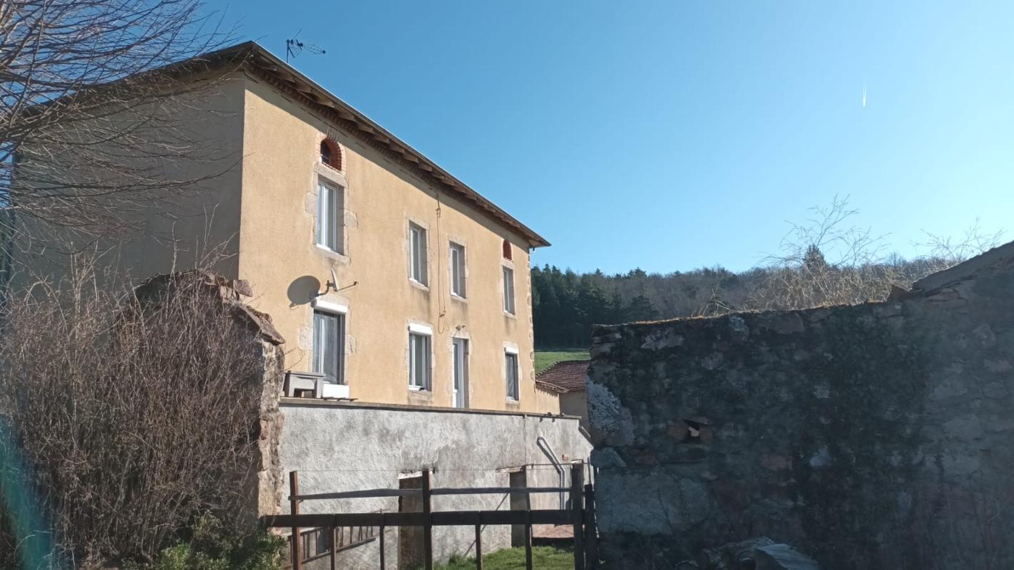 BULLY Corps de ferme  Bully avec une maison d'habitation de 107 m² rénovée 2