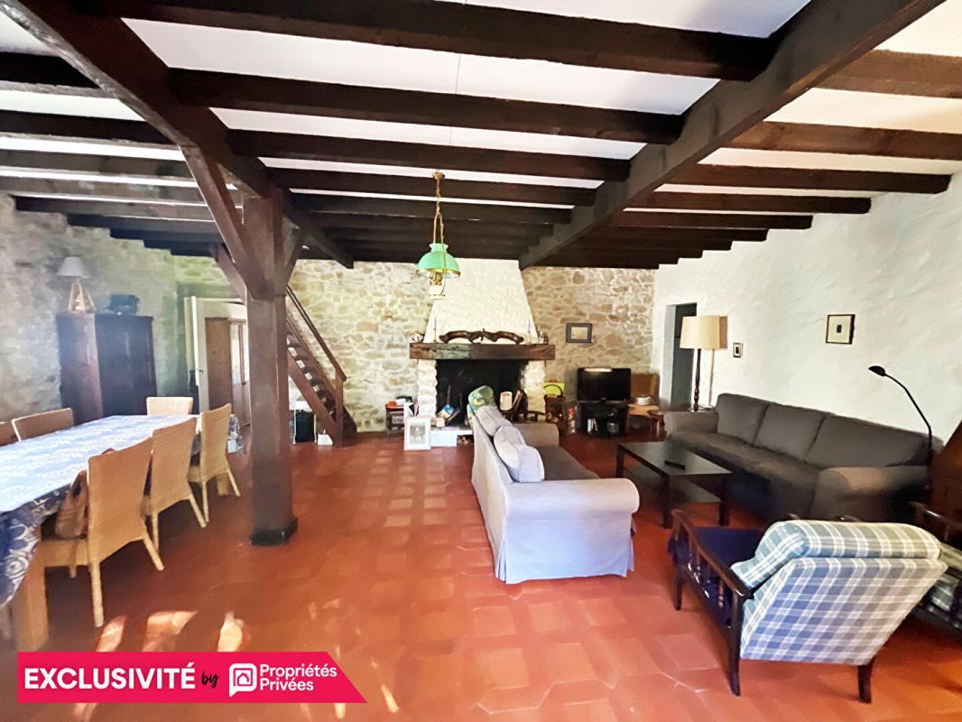 SAINT-PAUL Maison Saint Paul 6 pièce(s) 122,5 m2 piscine et jardin 3000 m2 14