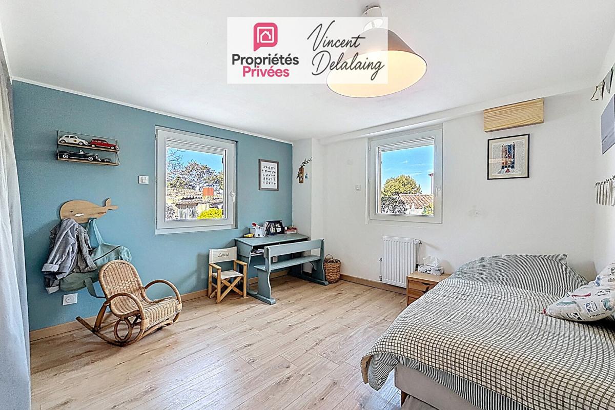 PERTUIS Maison familiale avec piscine, studio indépendant et vue Luberon 9