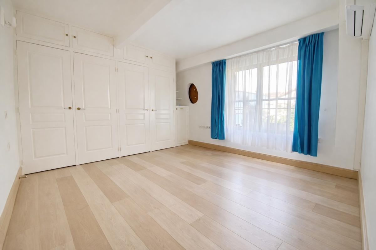 GENNEVILLIERS Exclusivité - Maison familiale avec piscine  - Quartier pavillonnaire 10