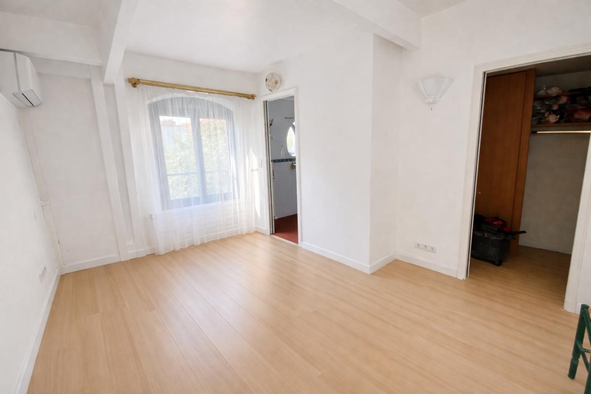 GENNEVILLIERS Exclusivité - Maison familiale avec piscine  - Quartier pavillonnaire 11