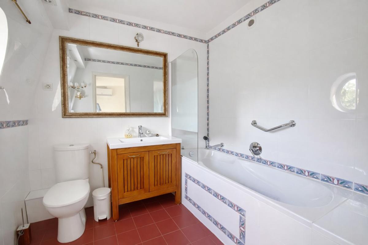 GENNEVILLIERS Exclusivité - Maison familiale avec piscine  - Quartier pavillonnaire 14