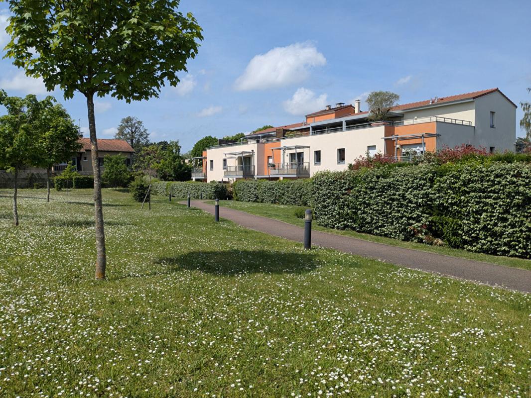 TASSIN-LA-DEMI-LUNE Coup de coeur - TASSIN LE BOURG - Appartement lumineux avec grand balcon plein sud au calme 1