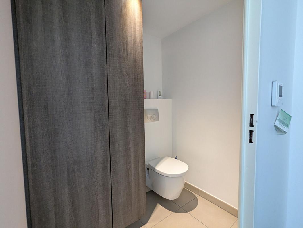 TASSIN-LA-DEMI-LUNE Coup de coeur - TASSIN LE BOURG - Appartement lumineux avec grand balcon plein sud au calme 10