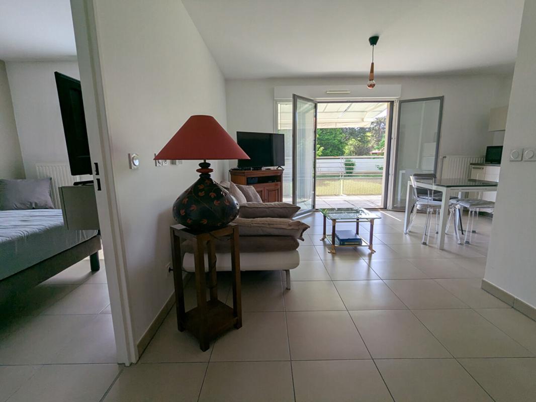 TASSIN-LA-DEMI-LUNE Coup de coeur - TASSIN LE BOURG - Appartement lumineux avec grand balcon plein sud au calme 5