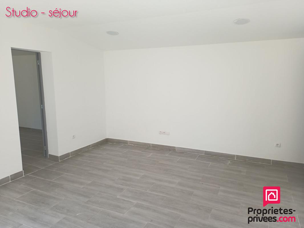 SAINT-JEAN-DE-LA-RUELLE Maison 4 chambres dont 1 studio 46m² indépendant 10