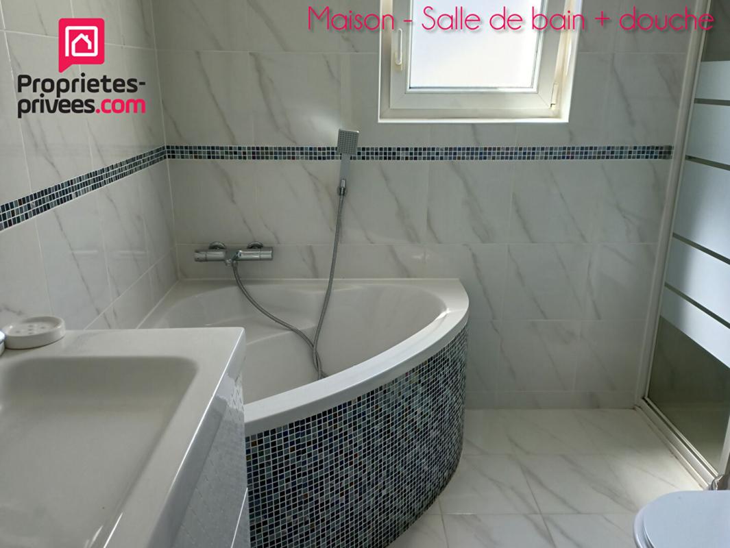 SAINT-JEAN-DE-LA-RUELLE Maison 4 chambres dont 1 studio 46m² indépendant 6