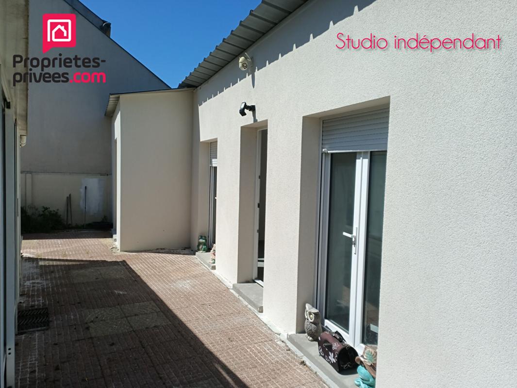 SAINT-JEAN-DE-LA-RUELLE Maison 4 chambres dont 1 studio 46m² indépendant 7