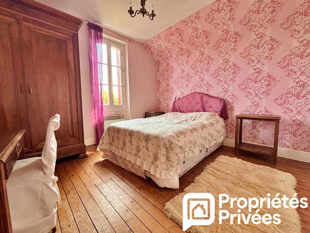 MEHUN-SUR-YEVRE Maison de caractère ? 185 m² ? Mehun-sur-Yèvre (18500) 14