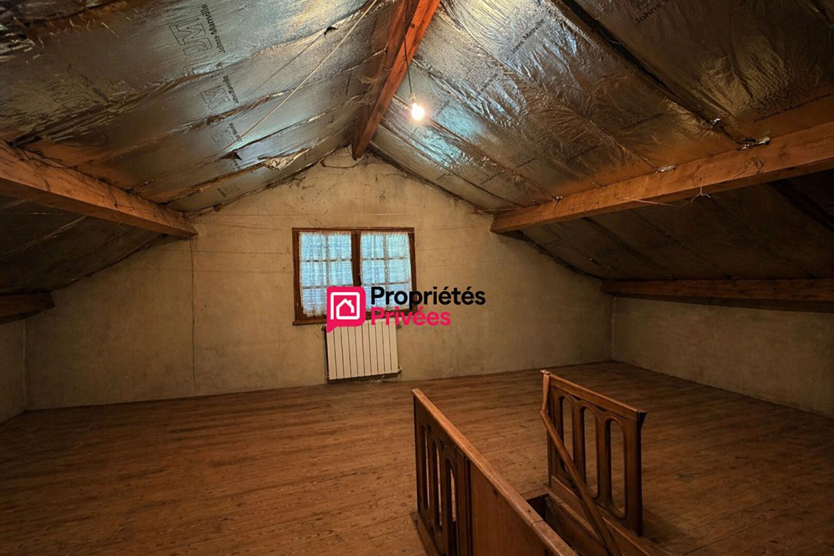 SAINT-OURS Maison  T4  de 127m² au coeur de Saint Ours 63230 avec jardin et garage à vendre 9