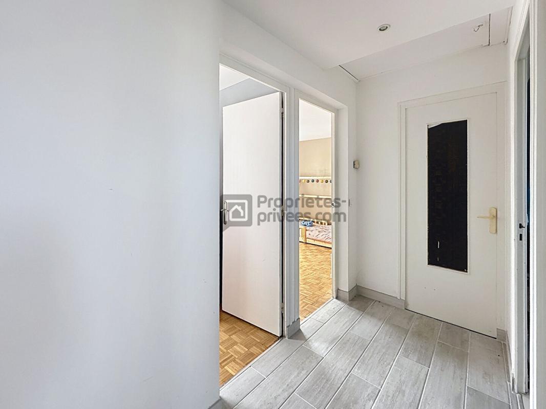 GRETZ-ARMAINVILLIERS Maison Gretz Armainvilliers GRAND GARAGE et DEPENDANCE 12