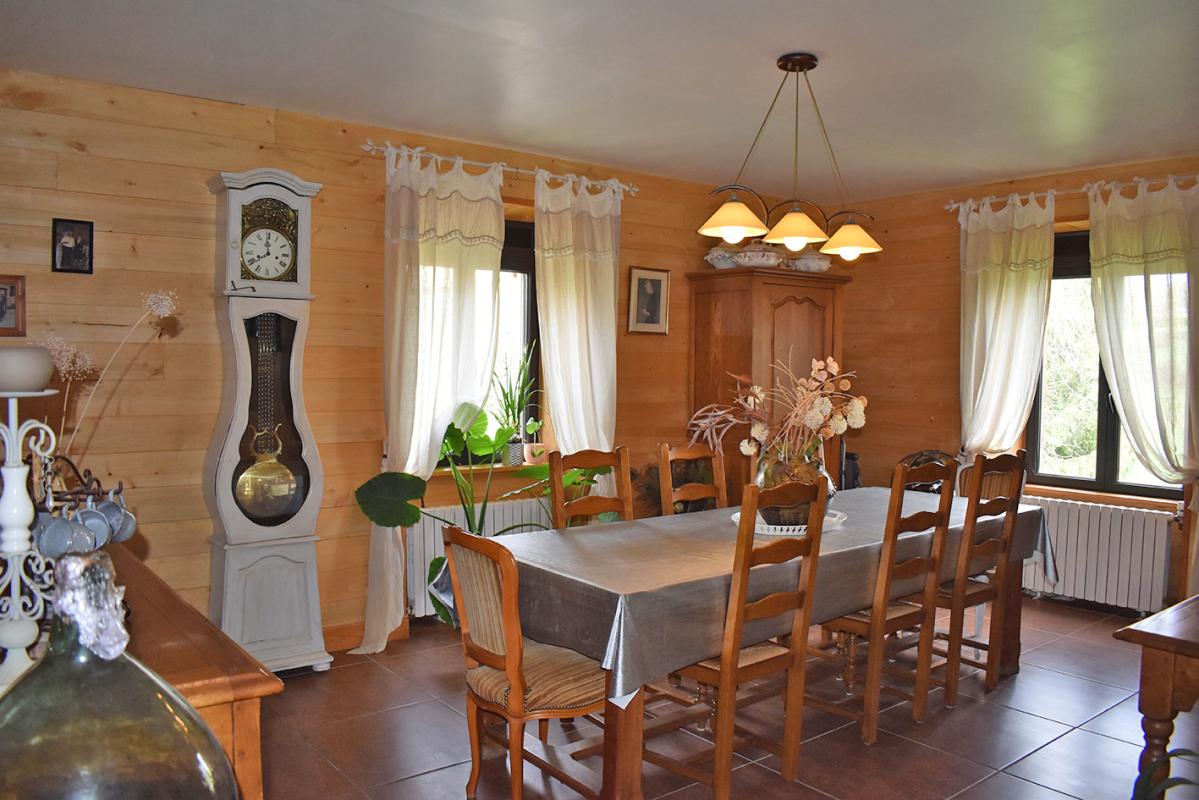 TAMNIES Propriété Tamnies 9 pièce(s) 231 m2 10