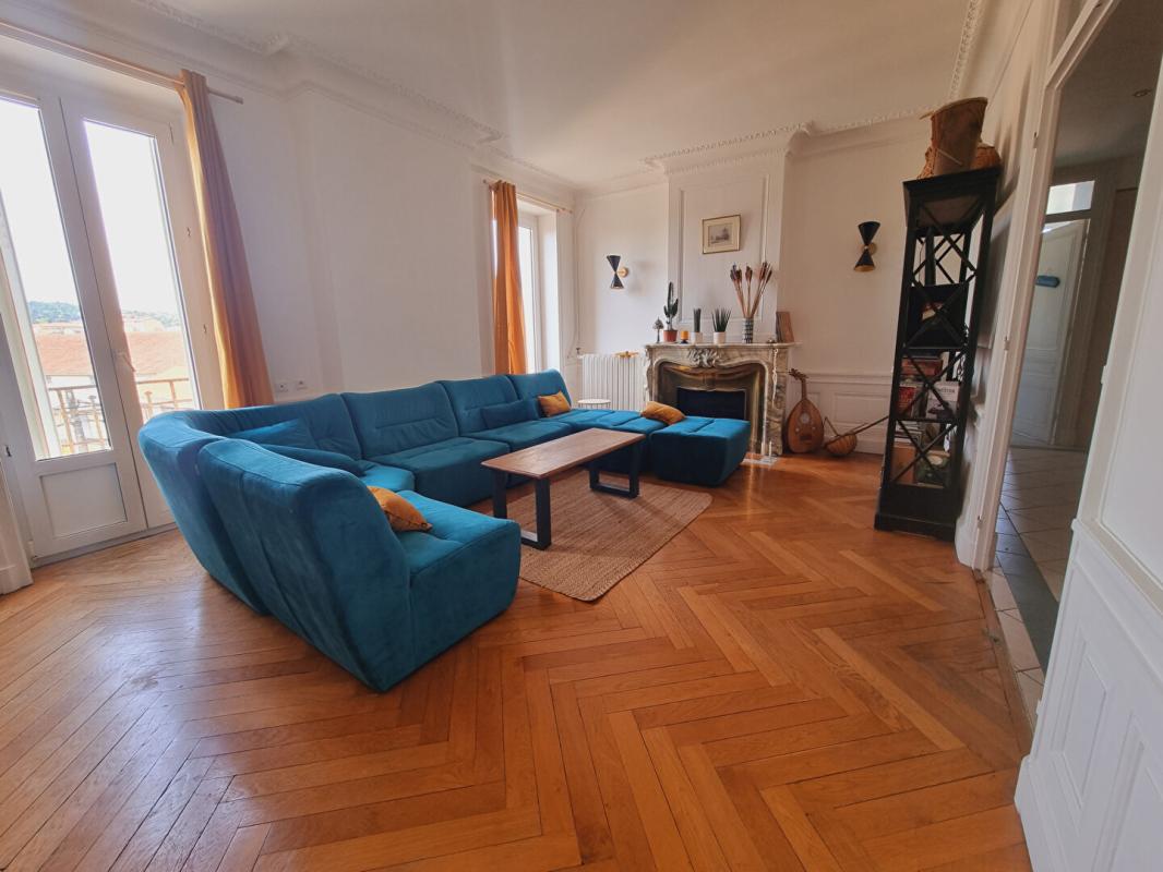 VILLEFRANCHE-SUR-SAONE Appartement Villefranche Sur Saone centre 7 pièces 178 m2 4
