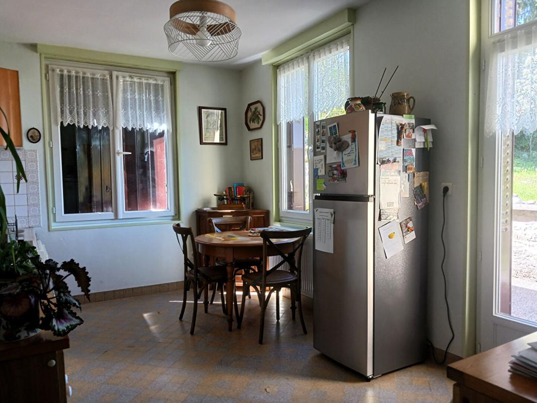 MACORNAY Maison Macornay 6 pièce(s) 141.30 m2 2