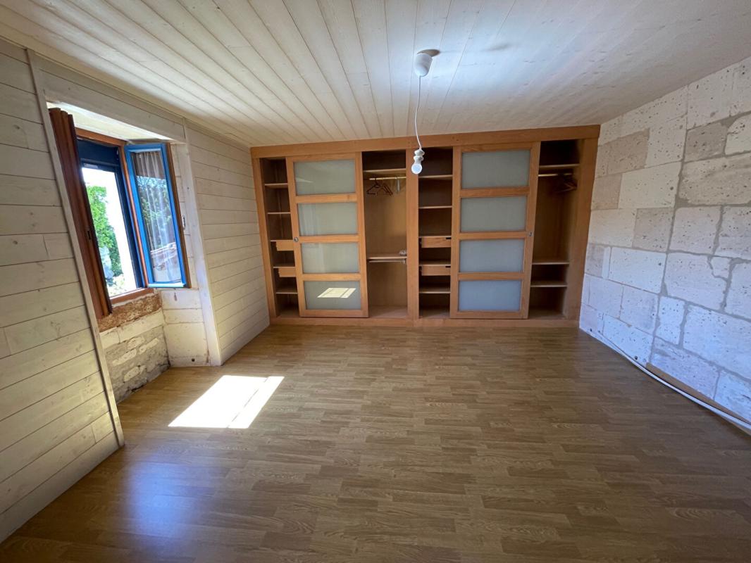 LEGUILLAC-DE-CERCLES Maison  de charme en pierre 11