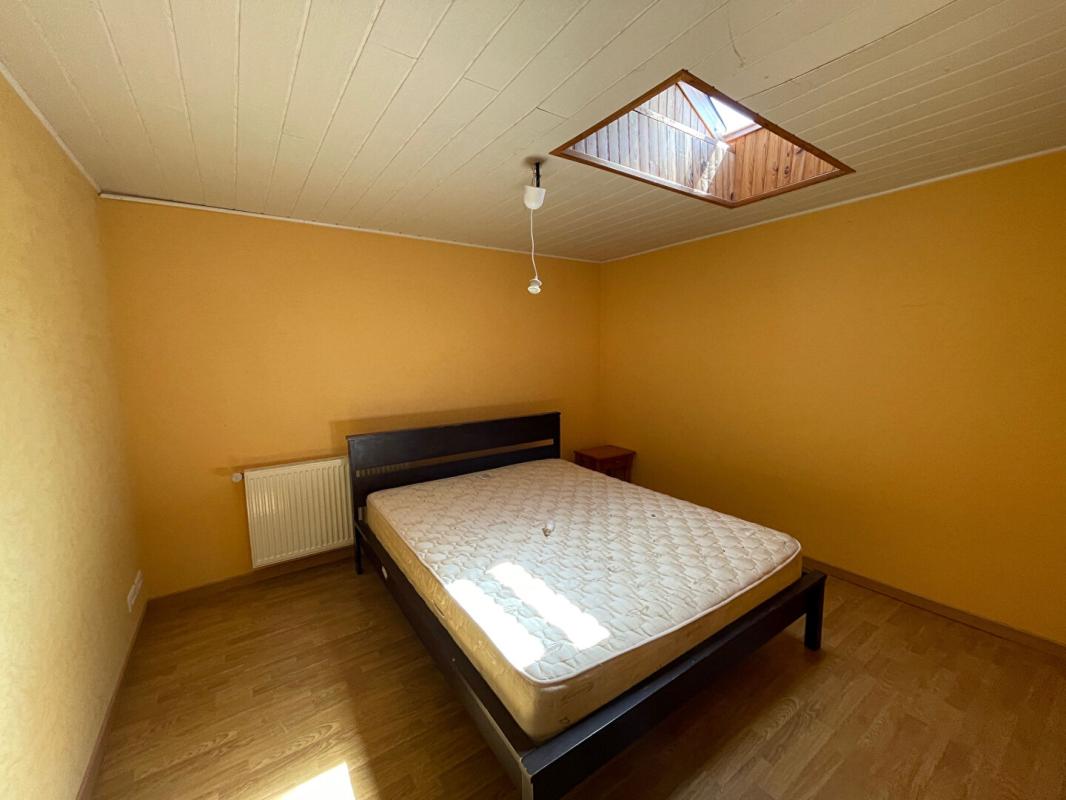 LEGUILLAC-DE-CERCLES Maison  de charme en pierre 13