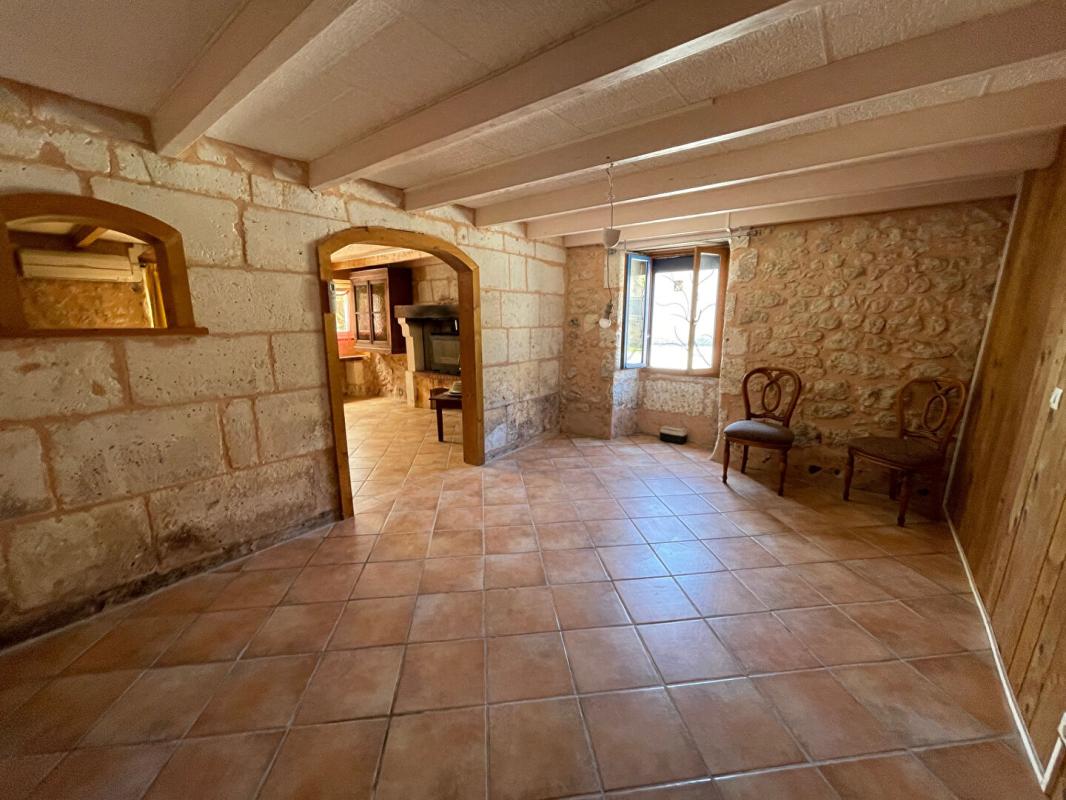 LEGUILLAC-DE-CERCLES Maison  de charme en pierre 5