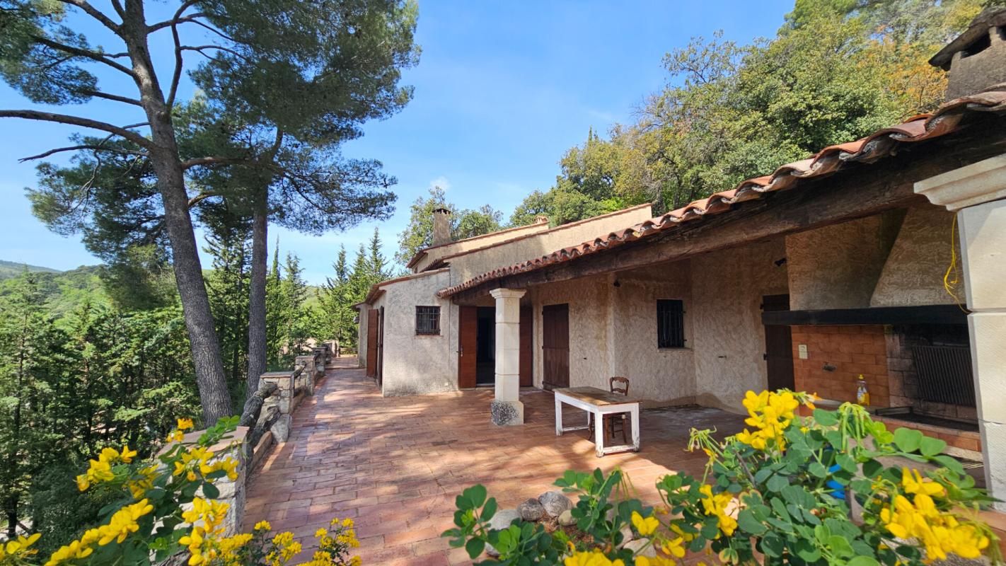 BARGEMON Villa sur les hauteurs de Bargemon 1