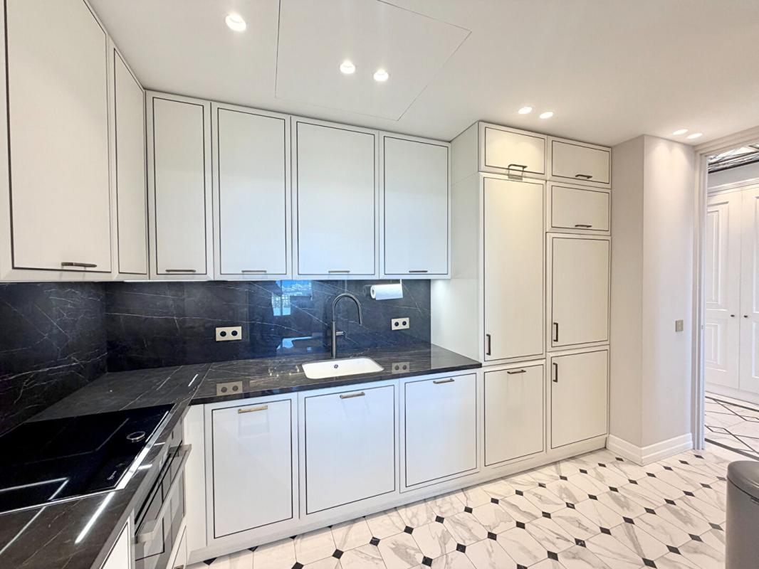CANNES Cannes Croisette Appartement 5 pièces 124 m2 8