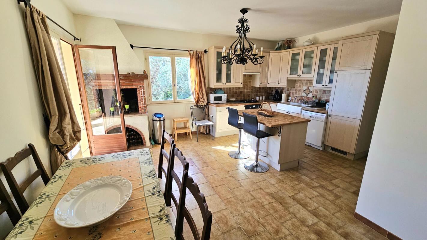 CLAVIERS Villa dans un cadre naturel avec vue dégagée 11