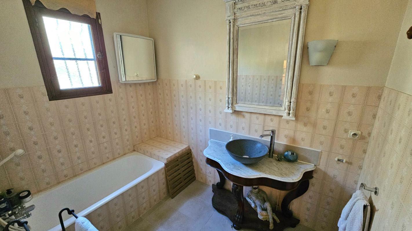 CLAVIERS Villa dans un cadre naturel avec vue dégagée 8