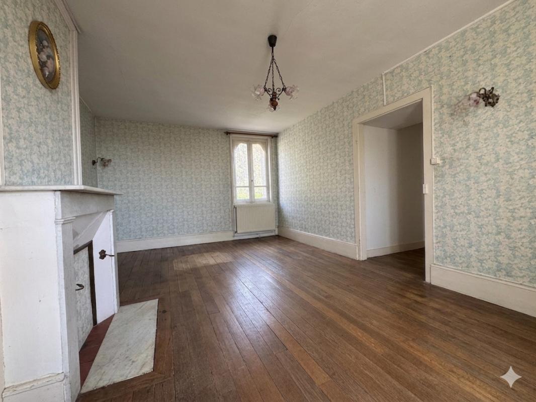 FERRIERES Maison de 1900, 91m2, 2 chambres , jardin , cave, à Ferrières (10mn d'AMIENS) ..... très gros potentiel 3