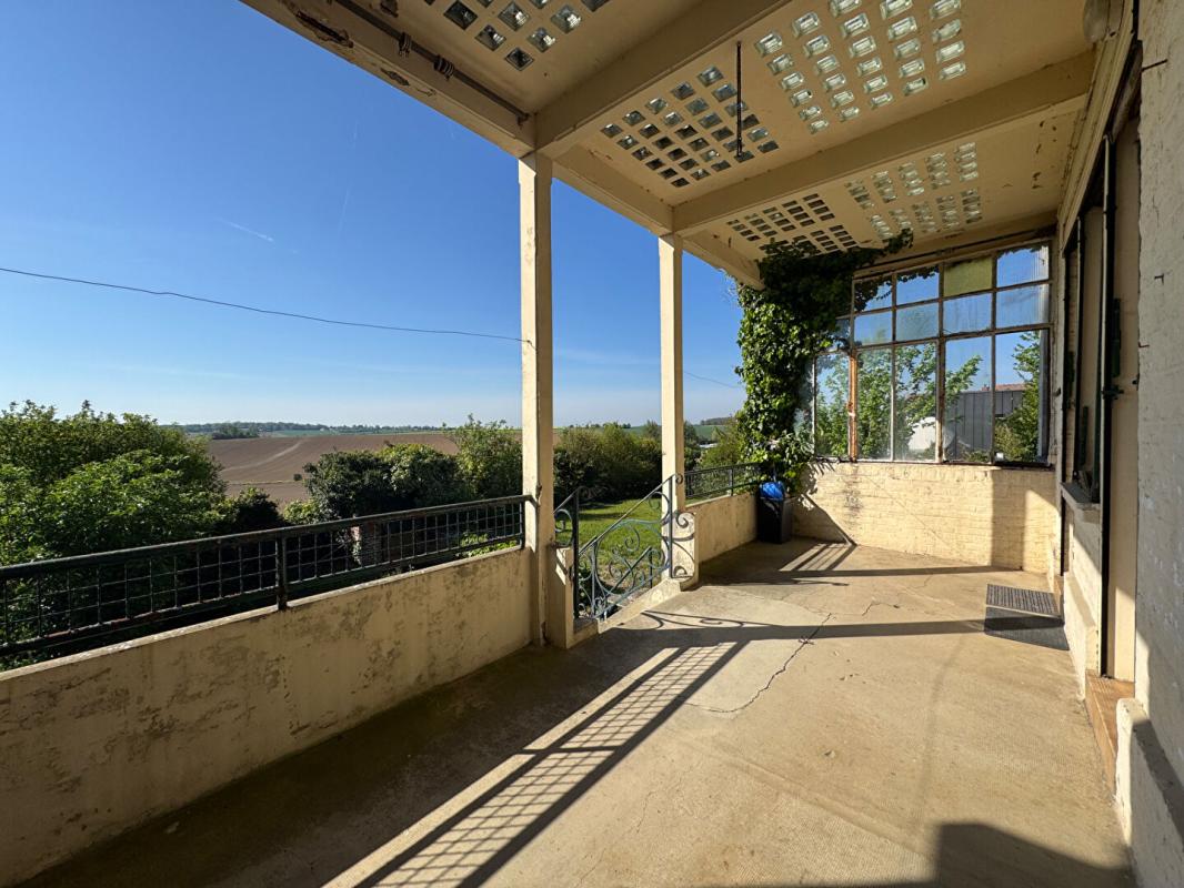 FERRIERES Maison de 1900, 91m2, 2 chambres , jardin , cave, à Ferrières (10mn d'AMIENS) ..... très gros potentiel 8